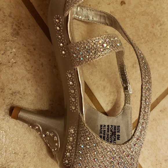 Silver slipper - Picture 2 of 6